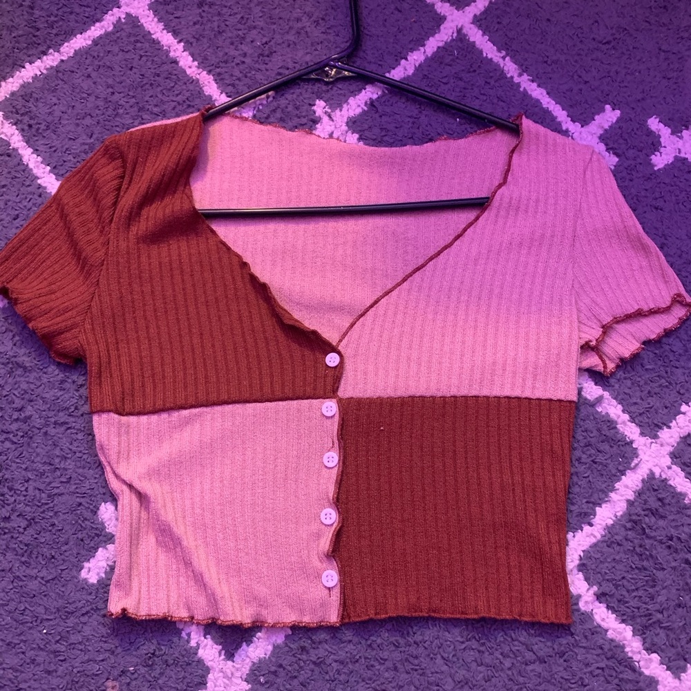 Colorblock cropped shirt